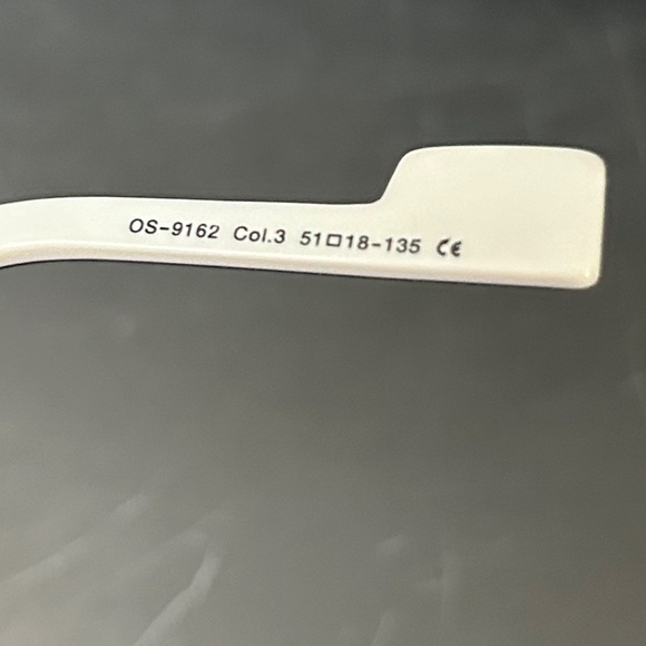 Izumi glasses in lovely purple and white .  Nice details on the sides - Picture 14 of 14